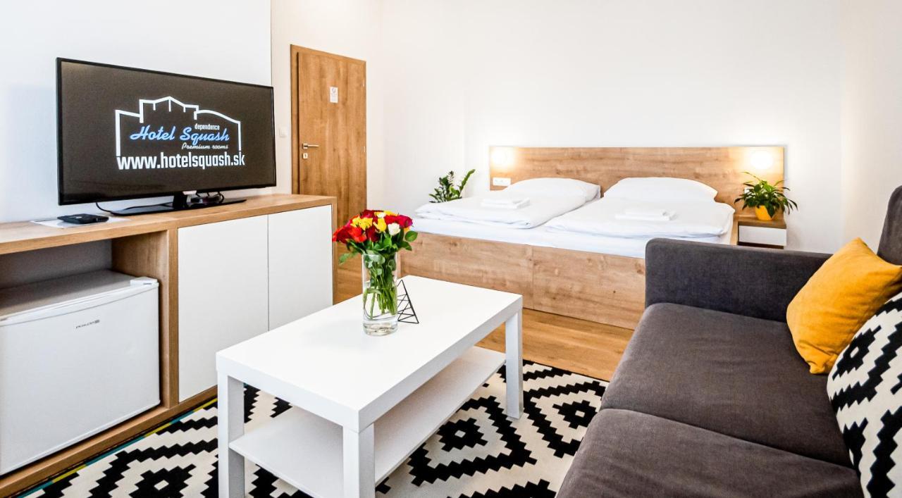 Hotel Squash Dependance Prievidza Exterior foto